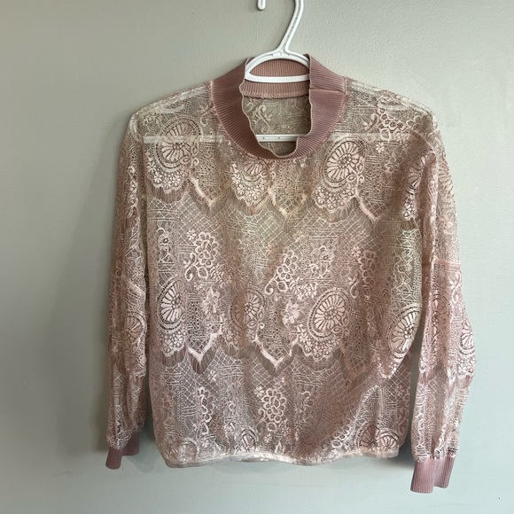Tops - Elegant Vintage Pink Lace Top Elegant Womens